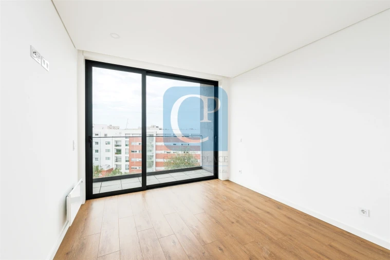 Apartamento T1 para Arrendamento em Pedrouços Foto 14