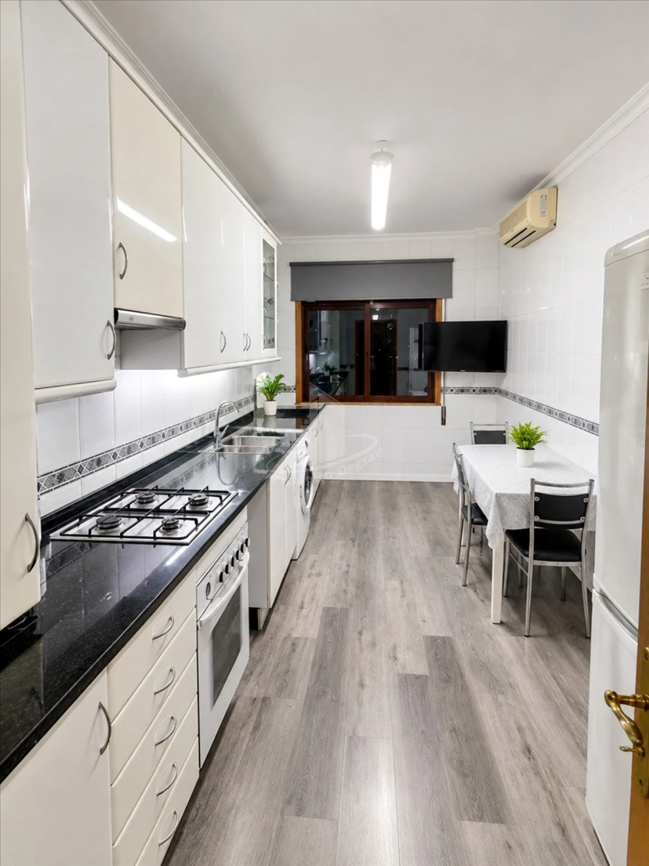 Apartamento T2 para Venda em Real, Dume e Semelhe Foto 4