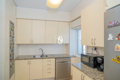 Apartamento T4 para Venda em Barcelos, V.Boa, V.Frescainha