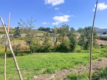Terreno para Venda em Campelo e Ovil