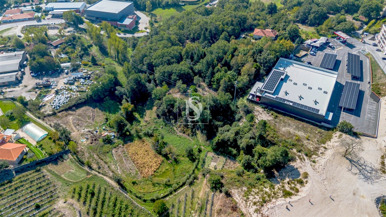 Terreno para Venda em Campelo e Ovil Foto 6