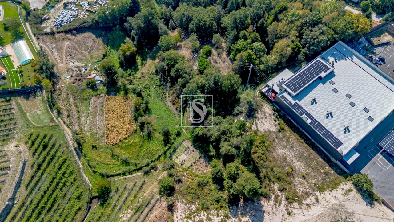 Terreno para Venda em Campelo e Ovil Foto 41