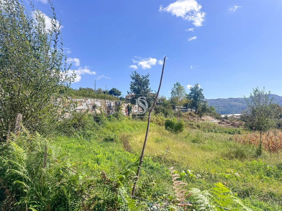 Terreno para Venda em Campelo e Ovil Foto 4