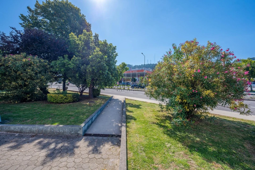 Apartamento T2 para Venda em Oliveira do Douro Foto 27