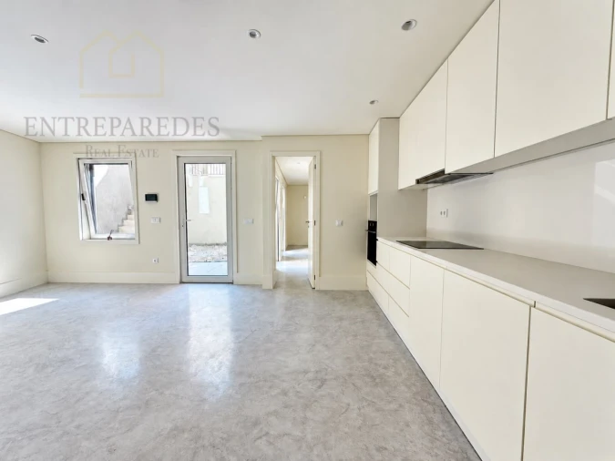 Apartamento T1 para Venda em Cedofeita, Santo Ildefonso, Sé, Miragaia, São Nicolau e Vitória Foto 3