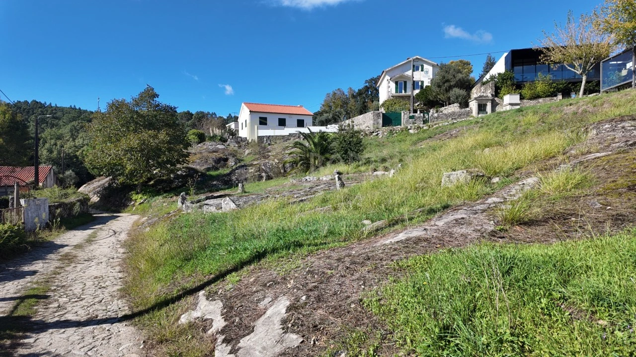 Terreno para Venda em Vilar de Mouros Foto 1