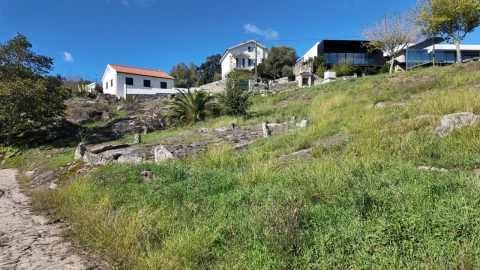 Terreno para Venda em Vilar de Mouros