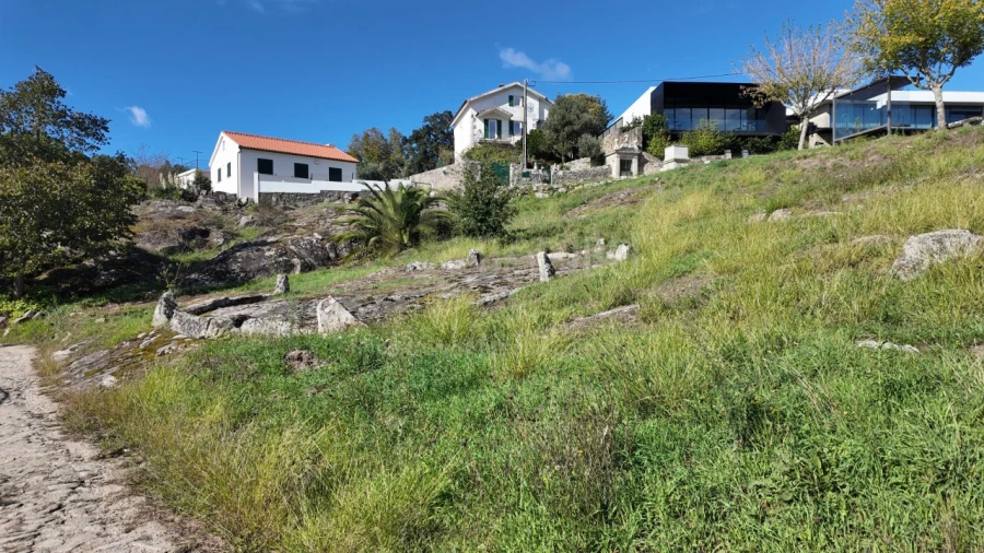 Terreno para Venda em Vilar de Mouros Foto 2