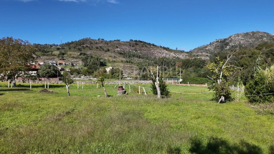 Moradia T2 para Venda em Vilar de Mouros Foto 5