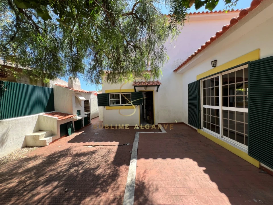Moradia T4 para Venda em Alcabideche Foto 1