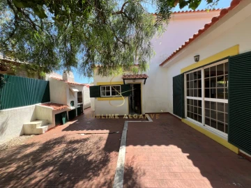 Moradia T4 para Venda em Alcabideche