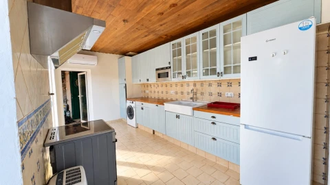 Moradia T2 para Venda em Tornada e Salir do Porto