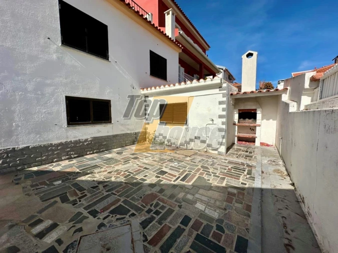 Moradia T4 para Arrendamento em Charneca de Caparica e Sobreda Foto 33