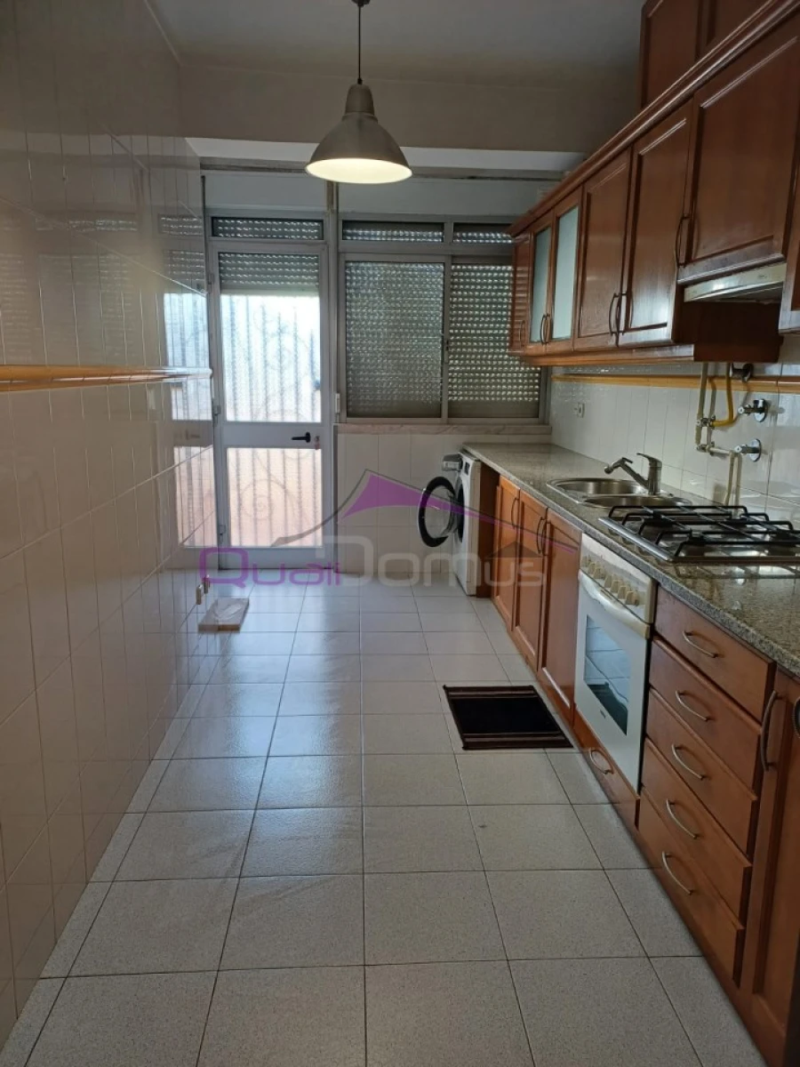 Apartamento T2 para Venda em São João Baptista Foto 3