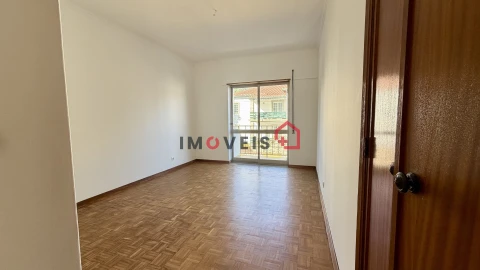 Apartamento T3 para Venda em Leiria, Pousos, Barreira e Cortes