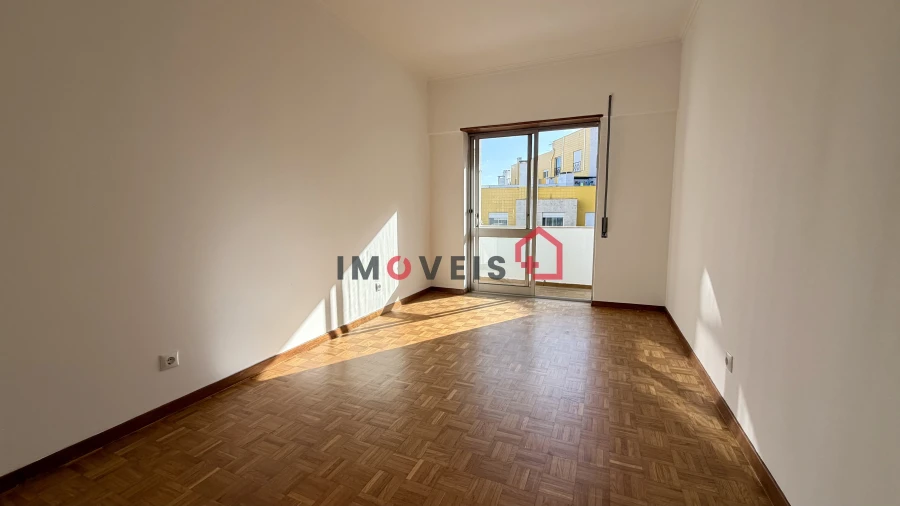 Apartamento T3 para Venda em Leiria, Pousos, Barreira e Cortes Foto 13