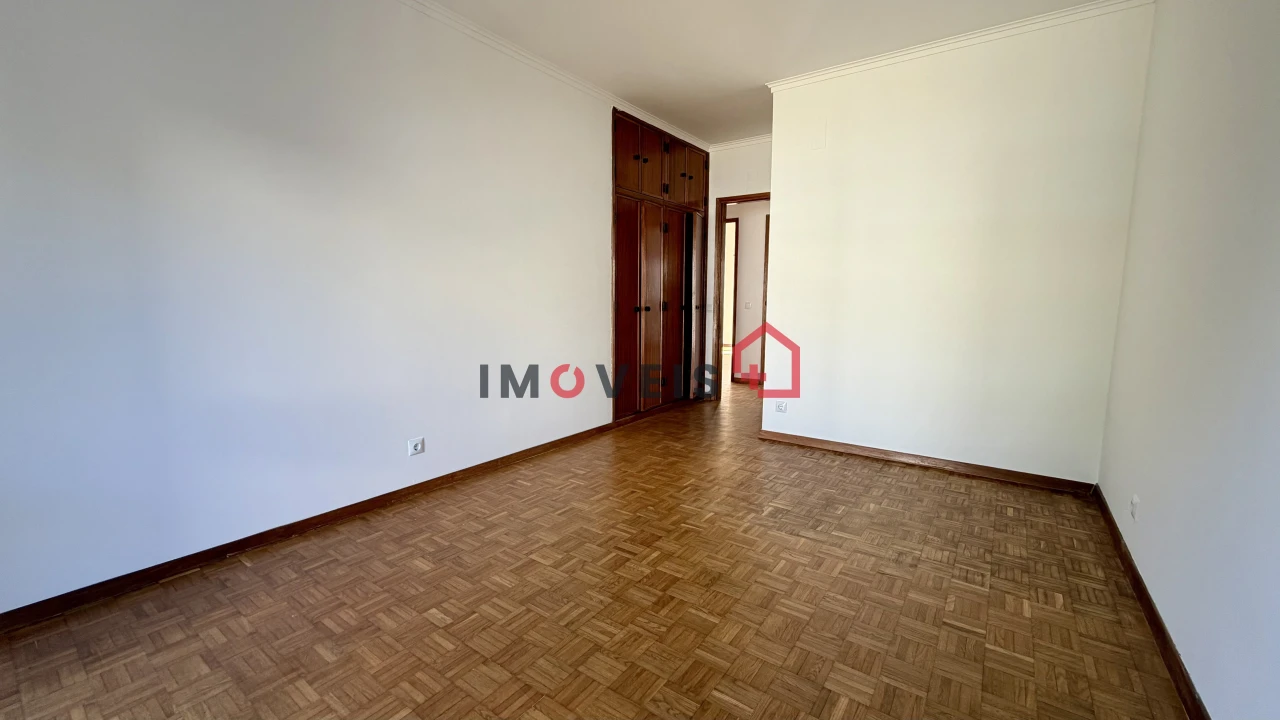 Apartamento T3 para Venda em Leiria, Pousos, Barreira e Cortes Foto 18