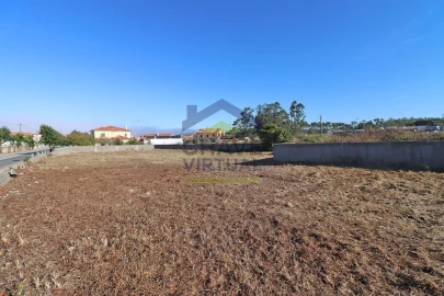 Terreno para Venda em São Bartolomeu dos Galegos e Moledo