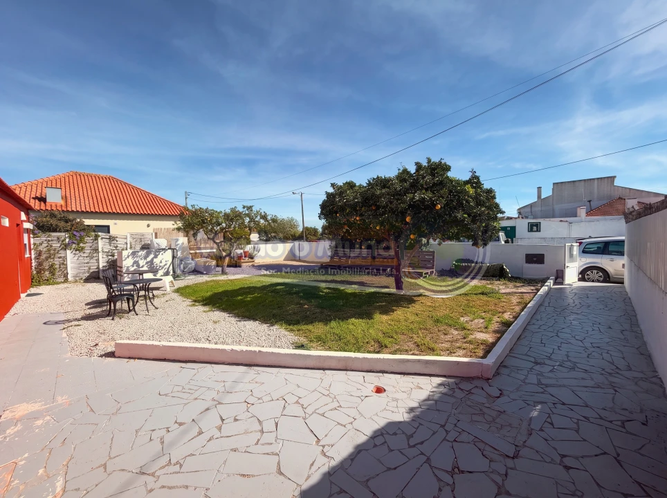 Terreno para Venda em Sarilhos Grandes Foto 12