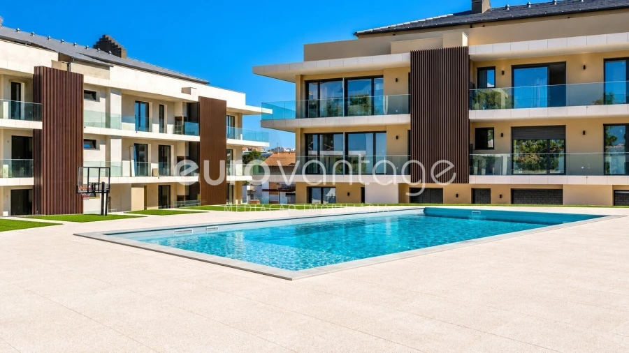 Apartamento T1 para Venda em Parceiros e Azoia