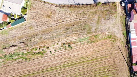 Terreno para Venda em São Miguel do Souto e Mosteirô