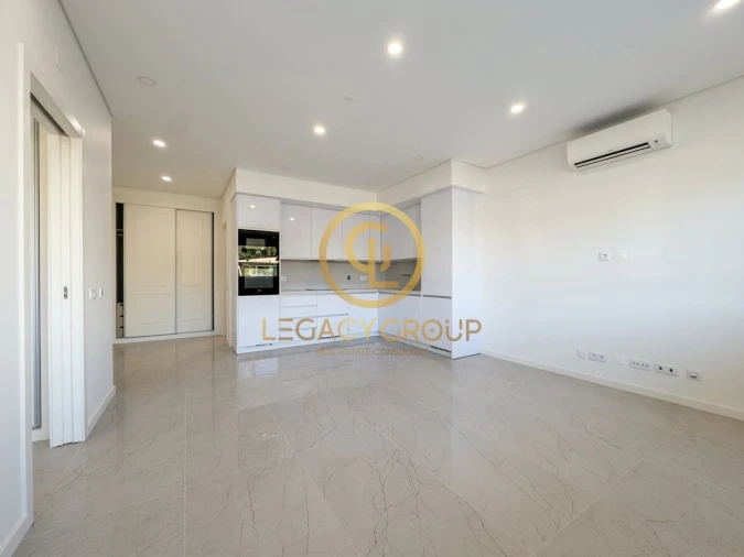 Apartamento T1 para Venda em Quarteira Foto 4
