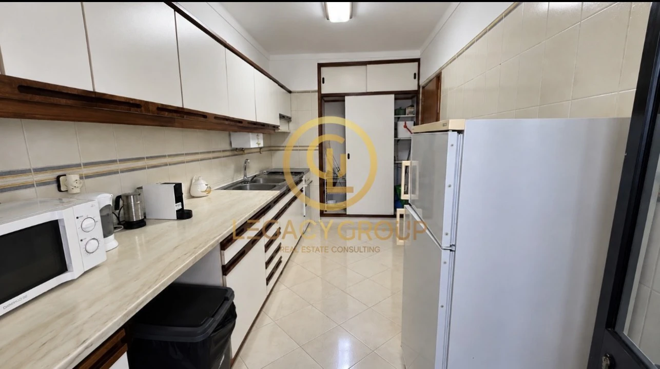 Apartamento T1 para Venda em Quarteira Foto 18