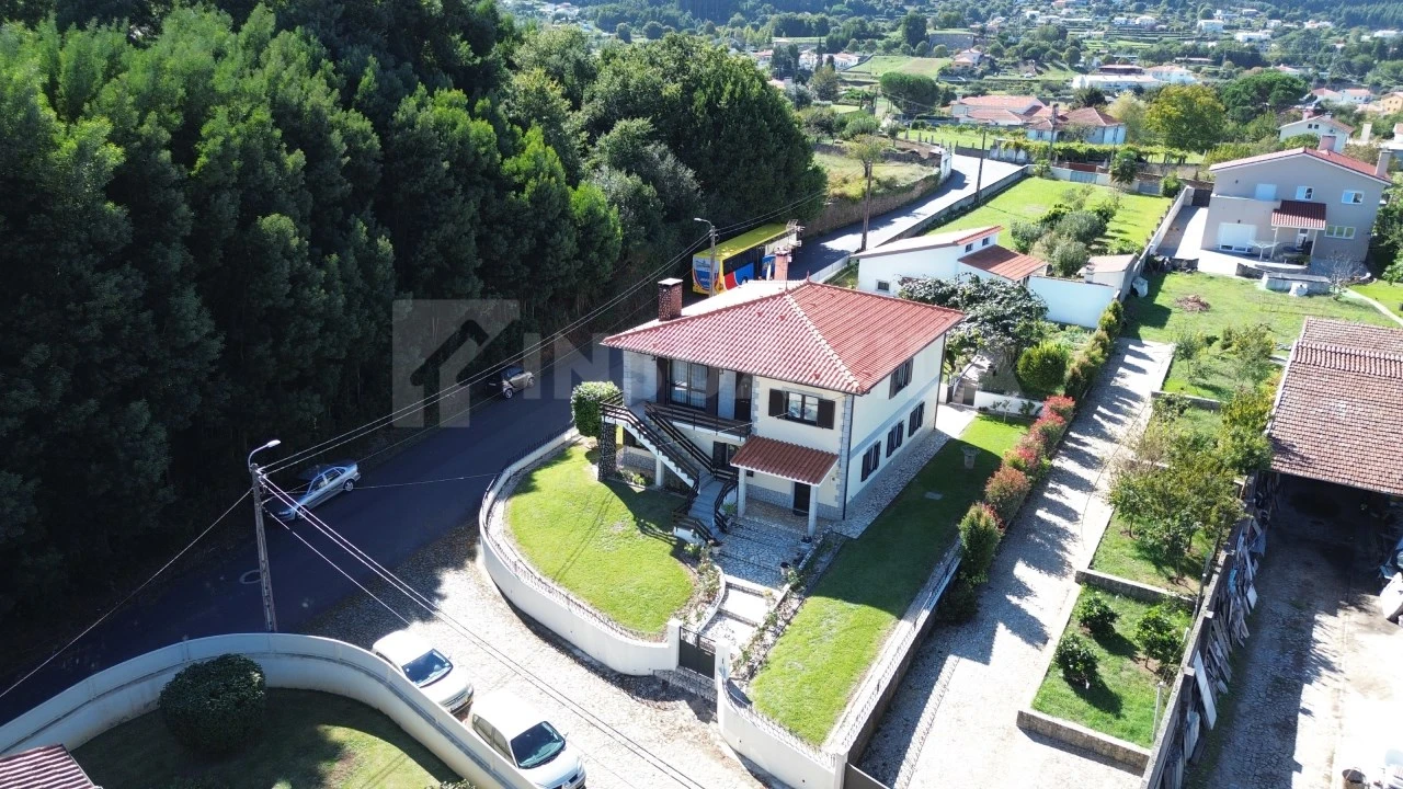 Moradia T5 para Venda em Venade e Azevedo Foto 37