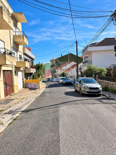 Terreno para Venda em Camarate, Unhos e Apelação