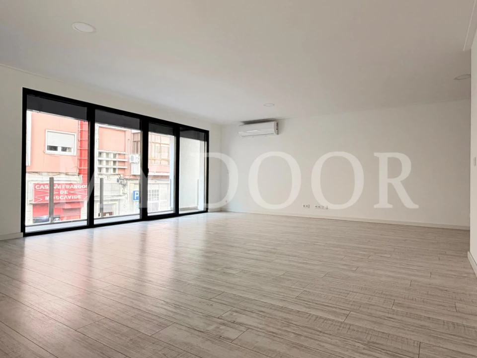 Apartamento T3 para Venda em Moscavide e Portela Foto 13