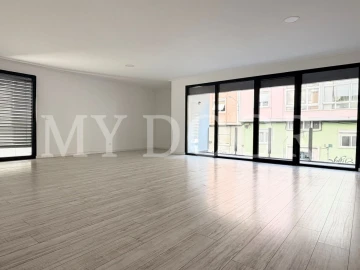 Apartamento T3 para Venda em Moscavide e Portela