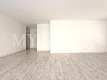 Apartamento T3 para Venda em Moscavide e Portela
