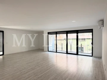 Apartamento T3 para Venda em Moscavide e Portela