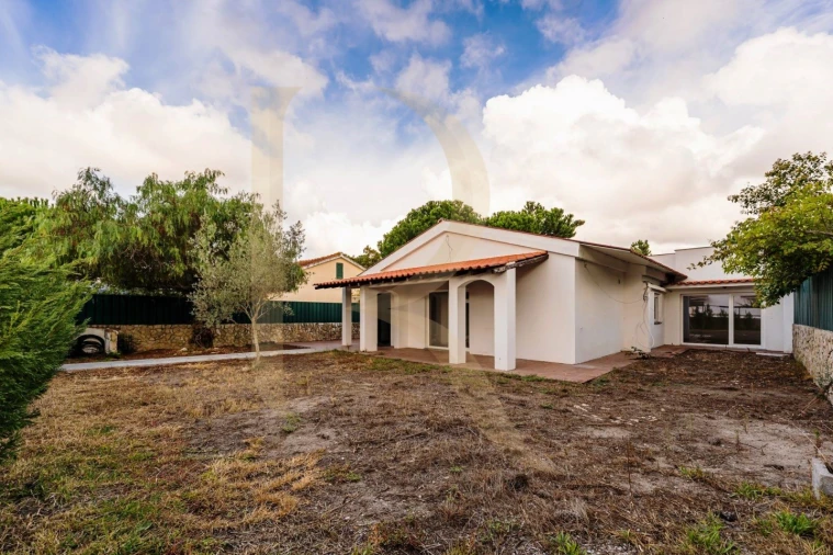 Moradia T4 para Venda em Azeitão (São Lourenço e São Simão) Foto 8