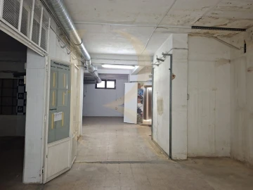 Loja para Arrendamento em Seixal, Arrentela e Aldeia de Paio Pires