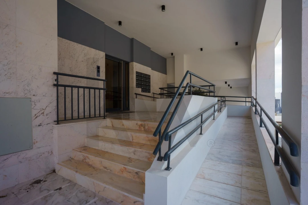 Apartamento T2 para Venda em Venteira Foto 22