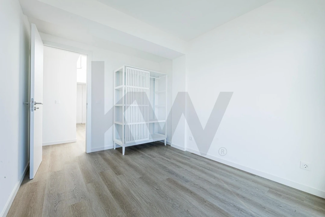 Apartamento T3 para Venda em Porto Covo Foto 23