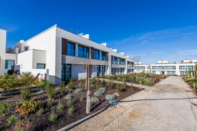 Apartamento T3 para Venda em Porto Covo Foto 35