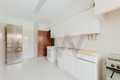 Apartamento T1 para Arrendamento em Lumiar
