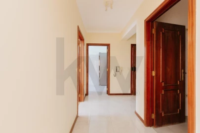 Apartamento T1 para Arrendamento em Lumiar