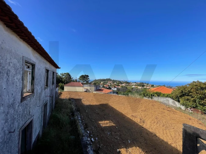 Moradia T3 para Venda em Prazeres Foto 3