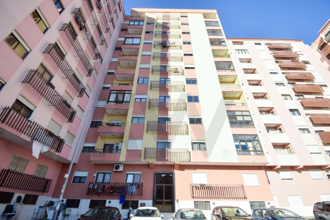 Apartamento T3 para Venda em Cacém e São Marcos Foto 25