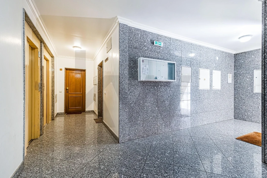 Apartamento T3 para Venda em Armação de Pera Foto 23