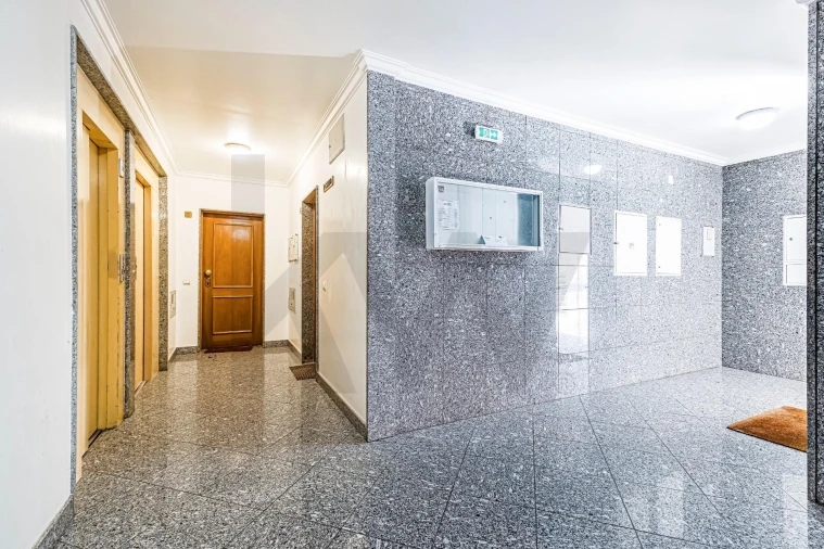 Apartamento T3 para Venda em Armação de Pera Foto 23