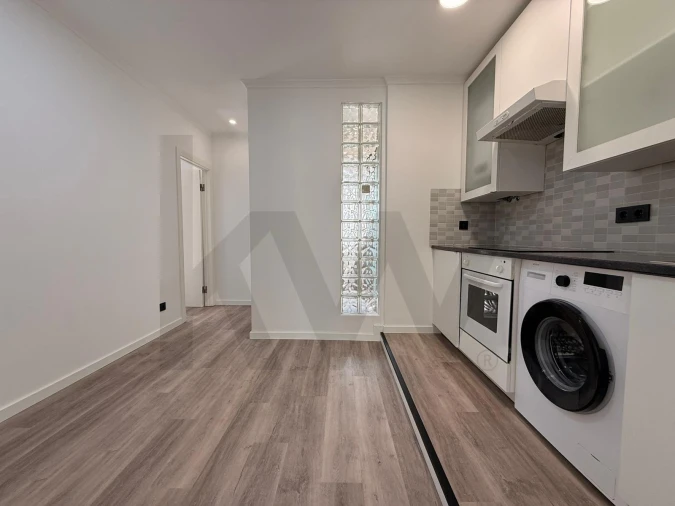 Apartamento T2 para Arrendamento em Algés, Linda-A-Velha e Cruz Quebrada-Dafundo Foto 8