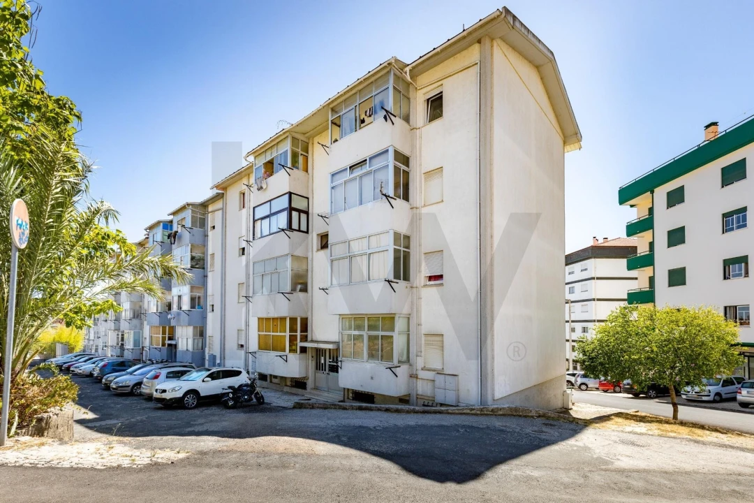 Apartamento T3 para Venda em Leiria, Pousos, Barreira e Cortes Foto 1