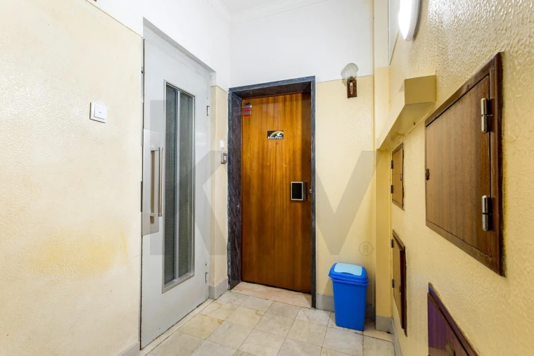Apartamento T3 para Venda em Almada, Cova da Piedade, Pragal e Cacilhas Foto 14