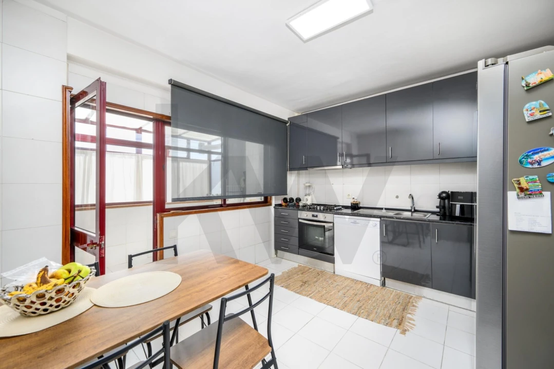 Apartamento T2 para Venda em Fânzeres e São Pedro da Cova Foto 4