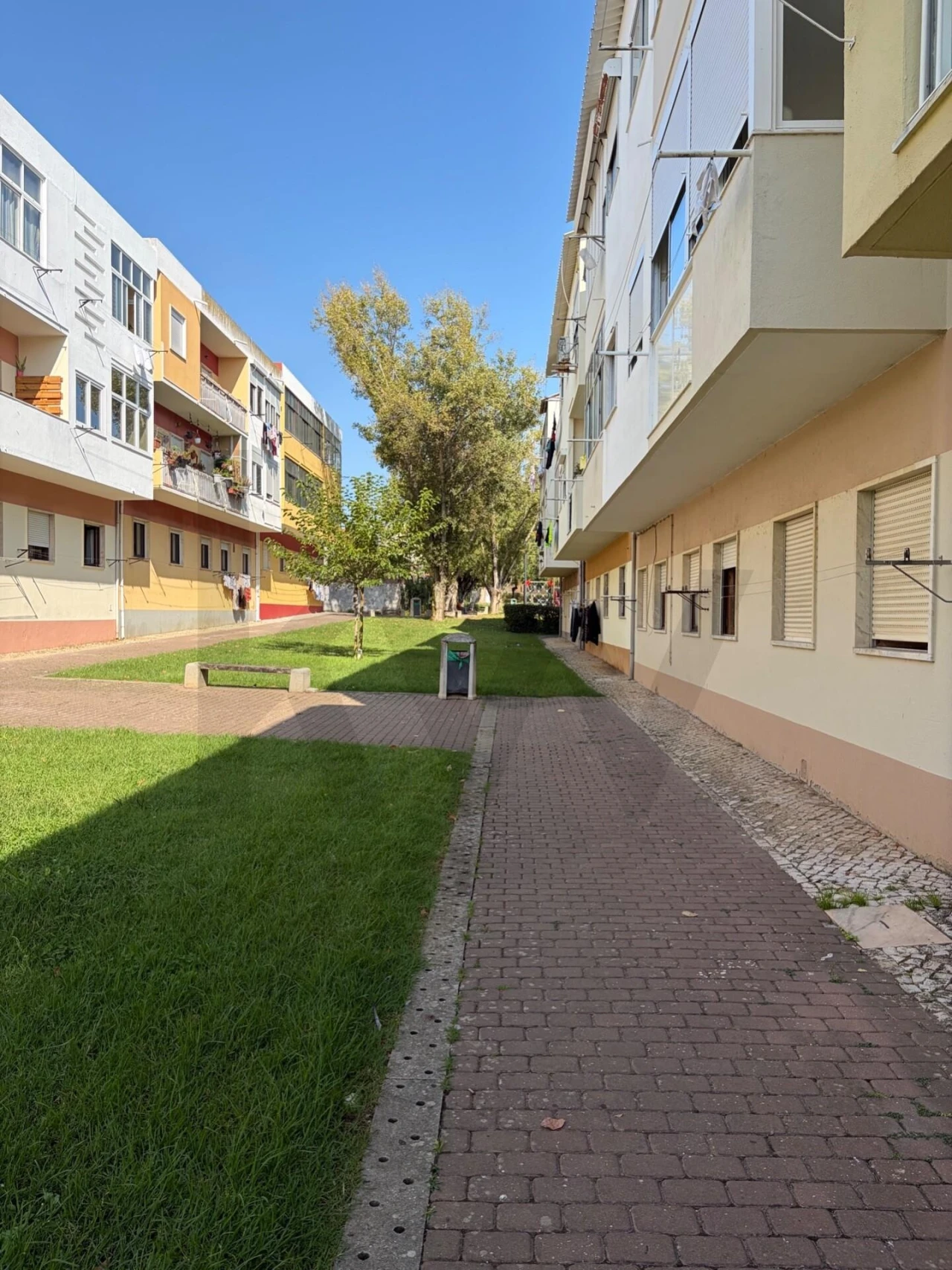 Apartamento T3 para Venda em São Domingos de Rana Foto 29