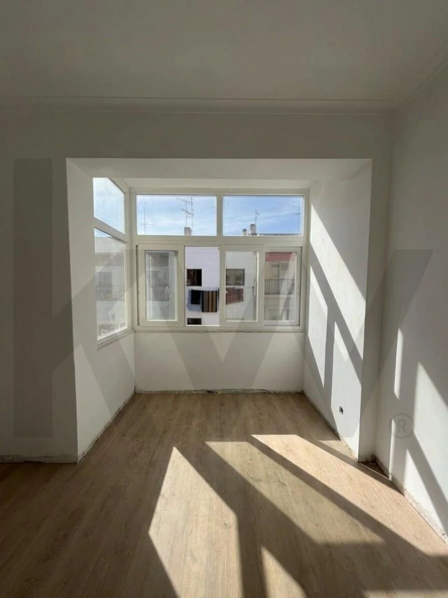 Apartamento T3 para Venda em São Domingos de Rana Foto 6